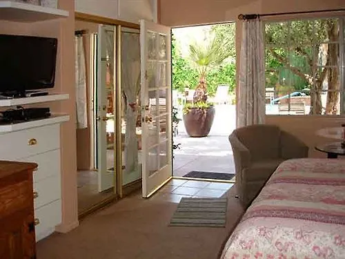 Coyote Inn Palm Springs